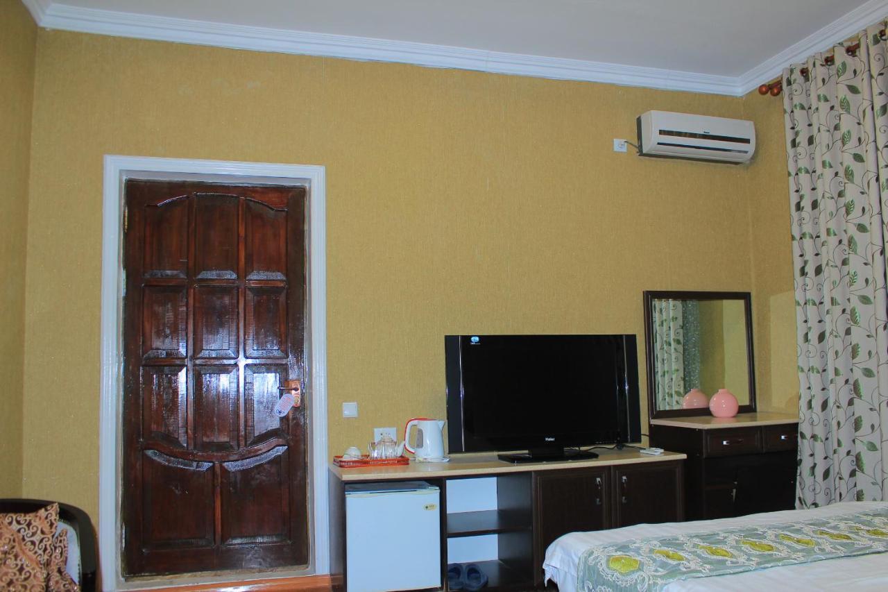 Хотел Хесон Khujand Quarto foto
