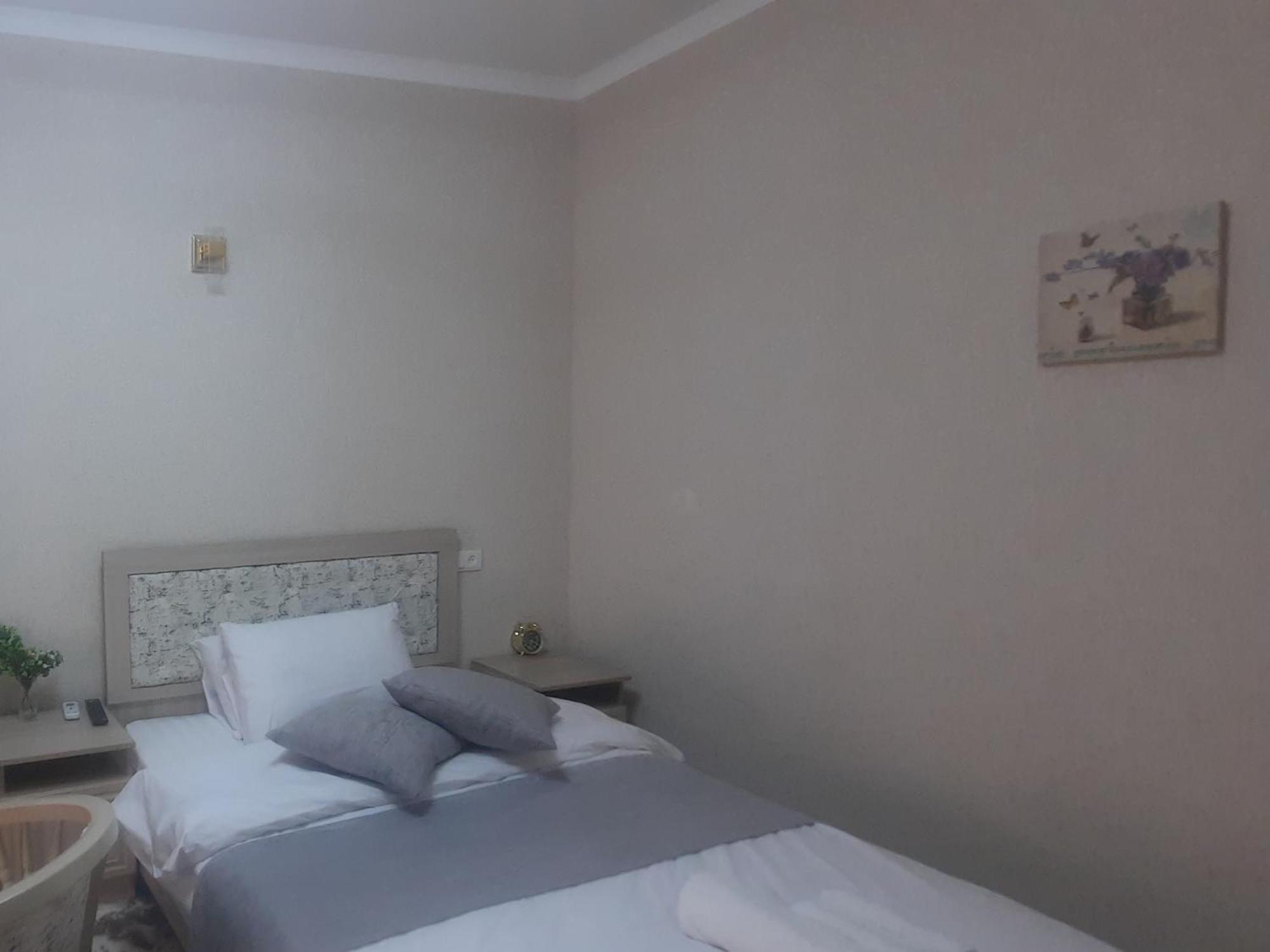 Хотел Хесон Khujand Quarto foto